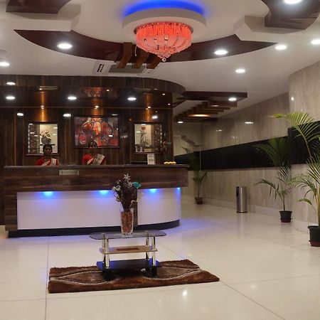 Kani Residency Hotel Тутикорин Екстериор снимка