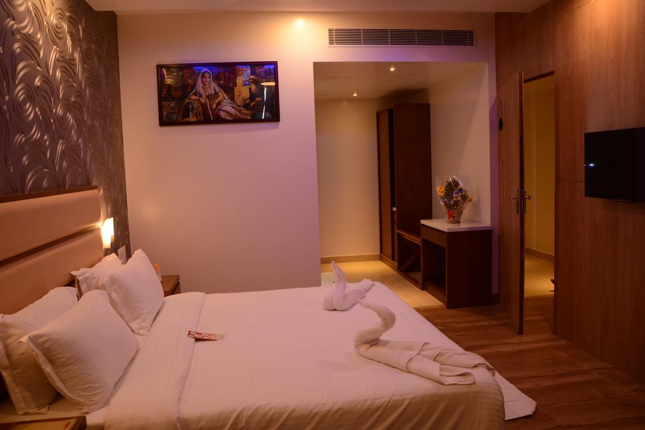 Kani Residency Hotel Тутикорин Екстериор снимка