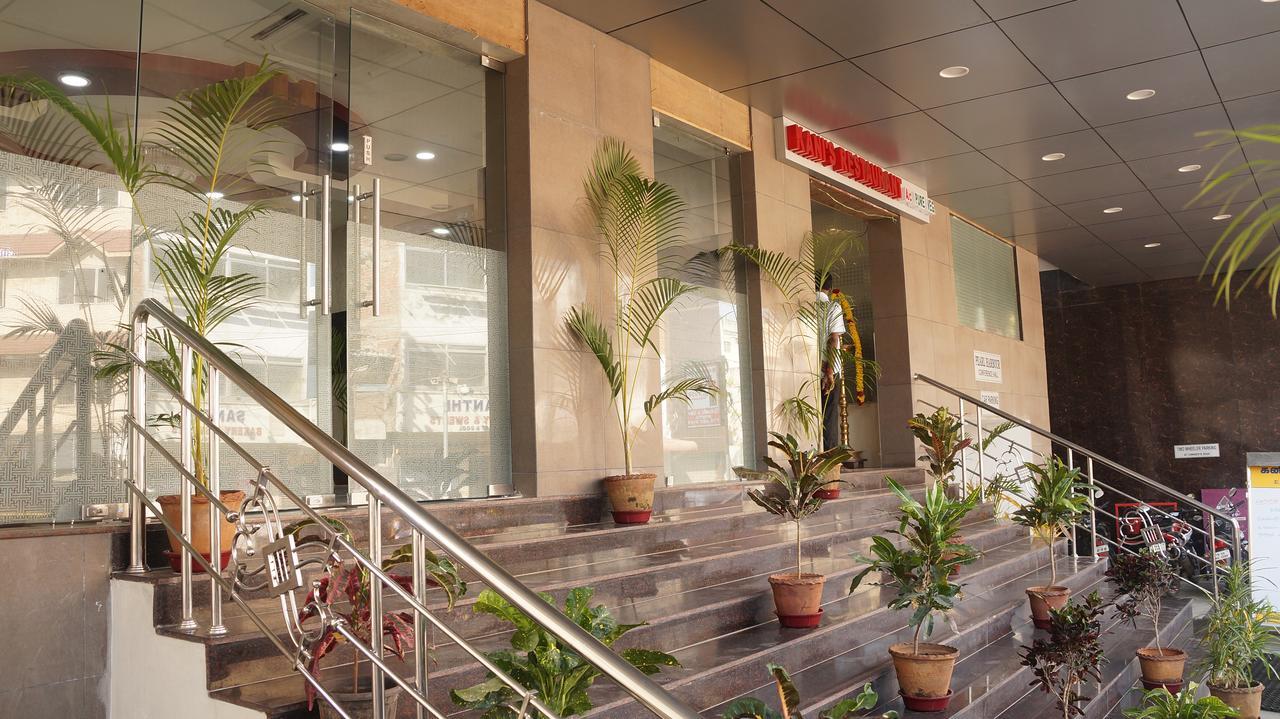 Kani Residency Hotel Тутикорин Екстериор снимка